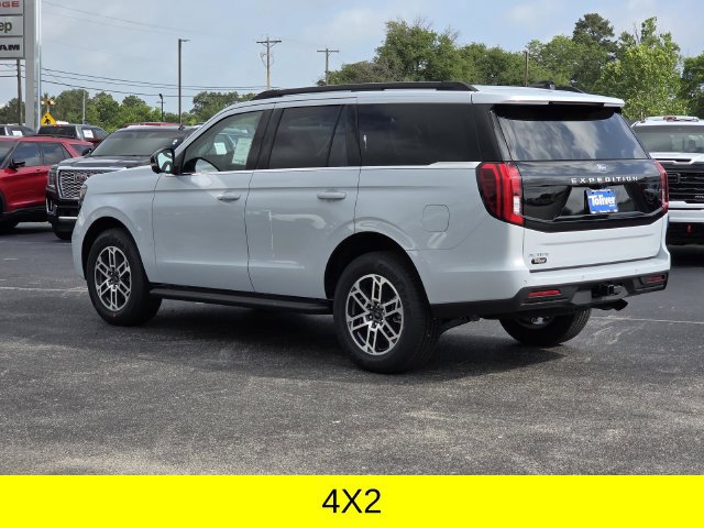 New 2026 Ford Expedition Active RWD image 4