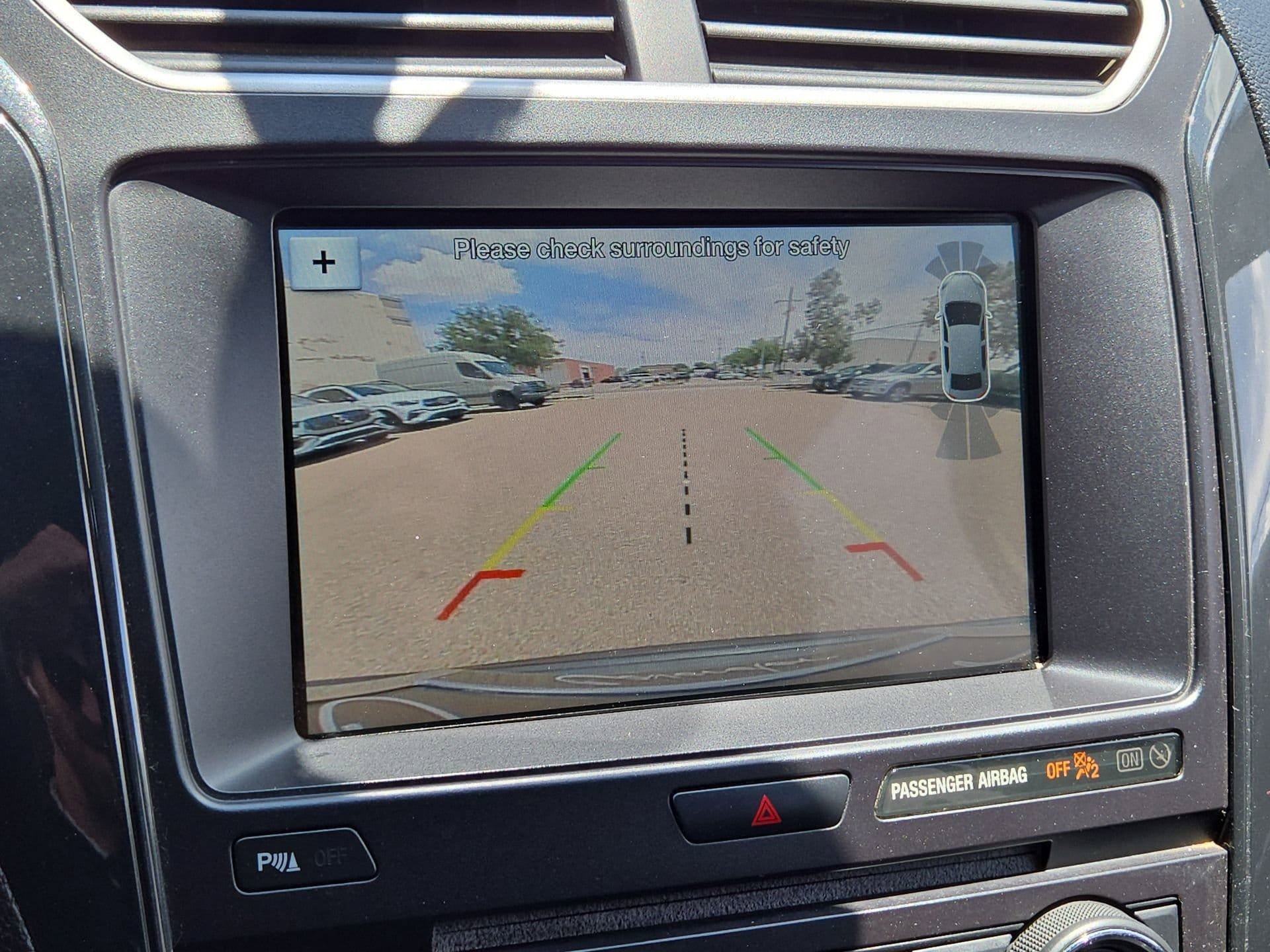Used 2018 Ford Explorer XLT w/ Equipment Group 202A FWD image 18
