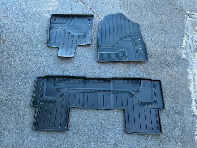 Used 2023 Honda Pilot Elite image 32