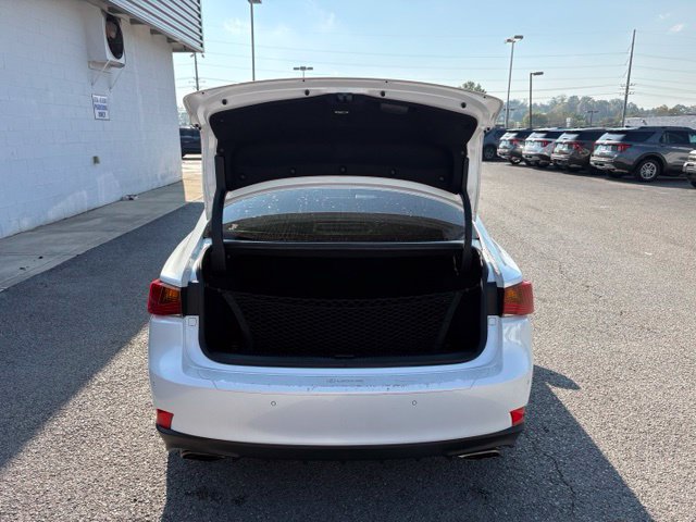 Used 2018 Lexus IS 300 w/ Comfort Package RWD image 36