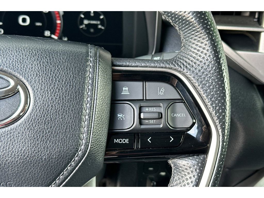 Used 2024 Toyota Tundra Limited AWD/4WD image 28