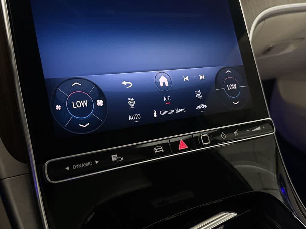 Used 2025 Mercedes-Benz C 300 Sedan image 19