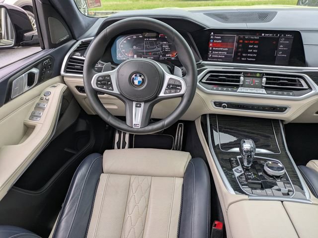 Used 2021 BMW X7 M50i image 19