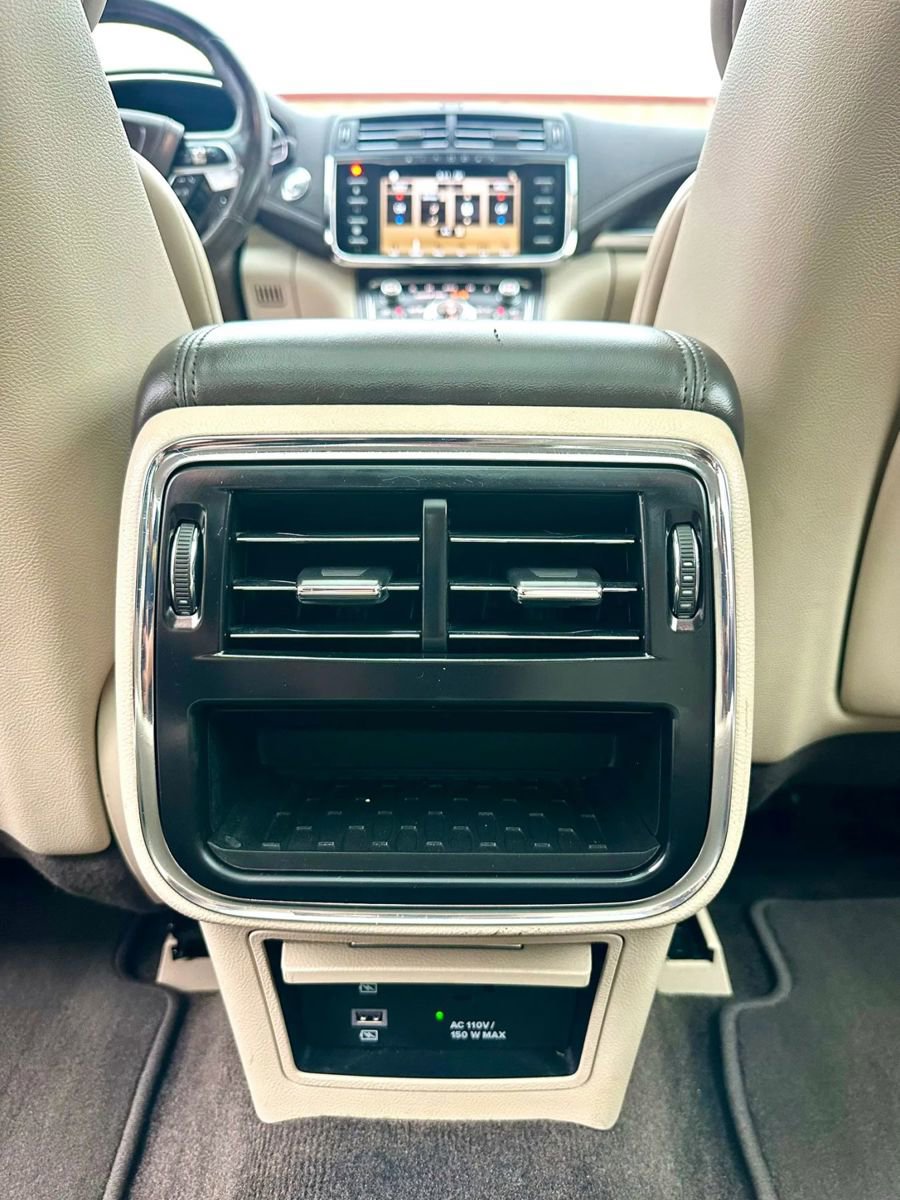 Used 2017 Lincoln Continental Select FWD image 39