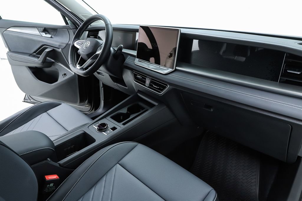 New 2026 Volkswagen Tiguan SE image 71