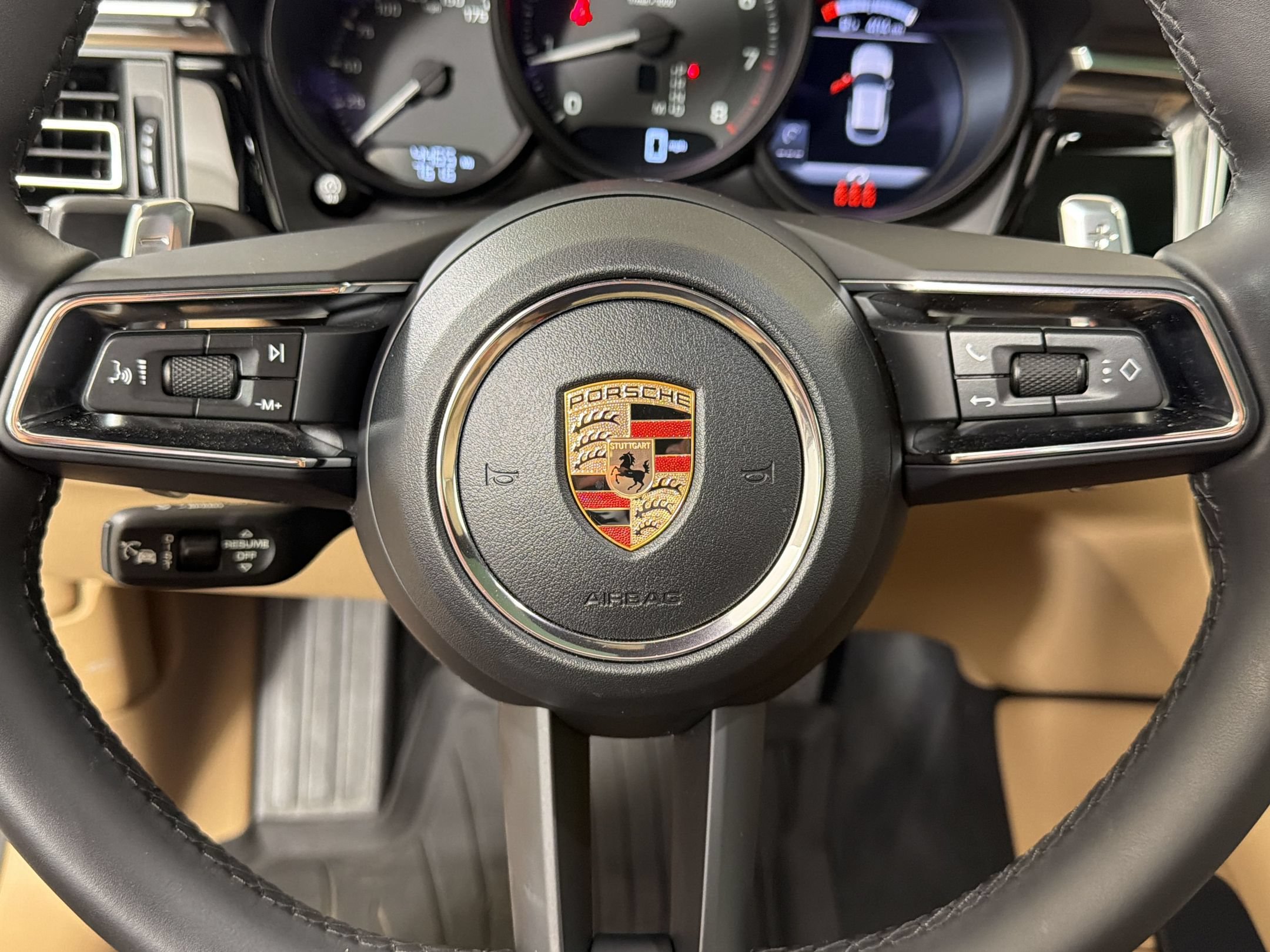 Certified 2026 Porsche Macan AWD/4WD image 26