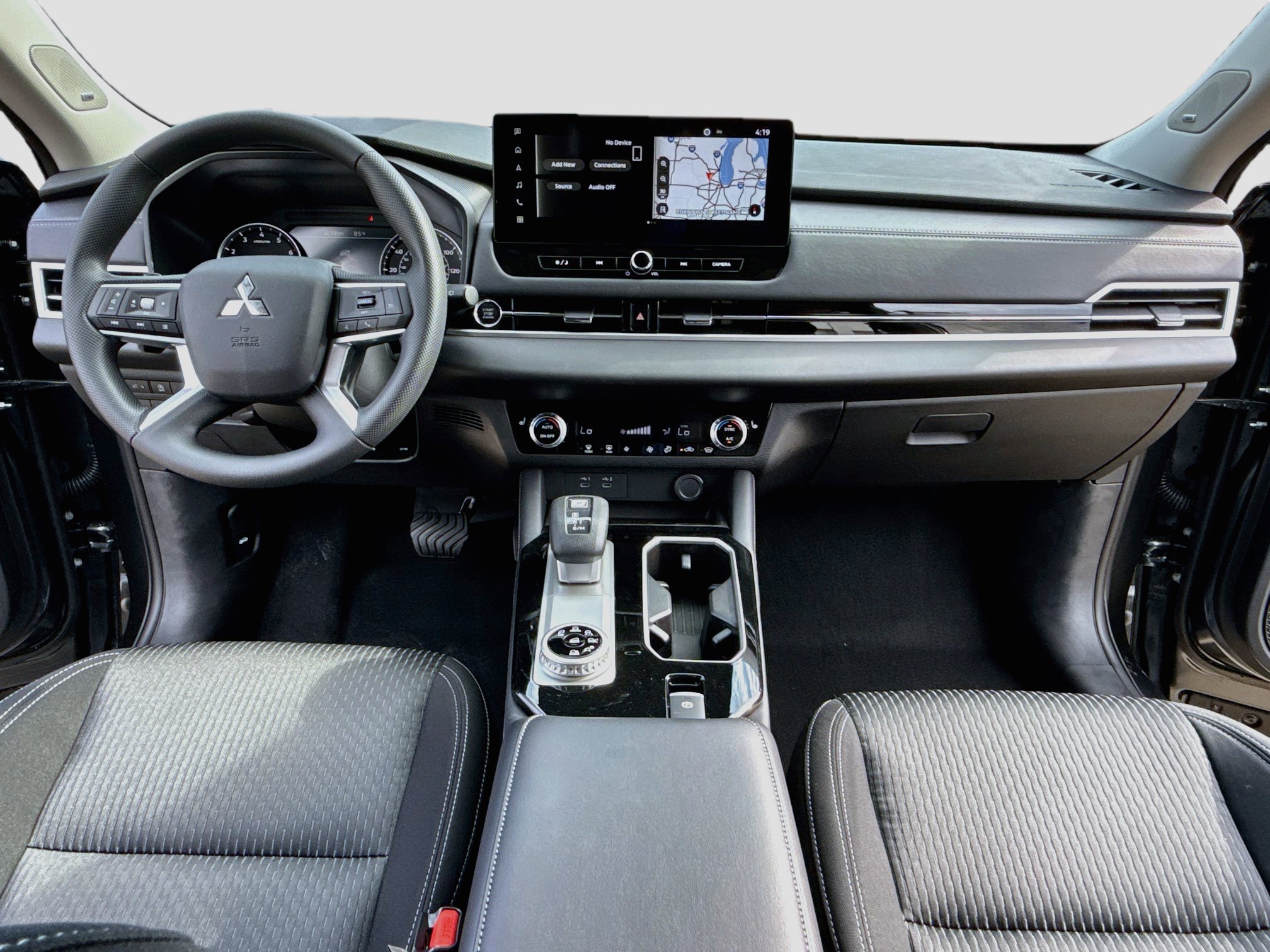 New 2026 Mitsubishi Outlander ES AWD/4WD image 3