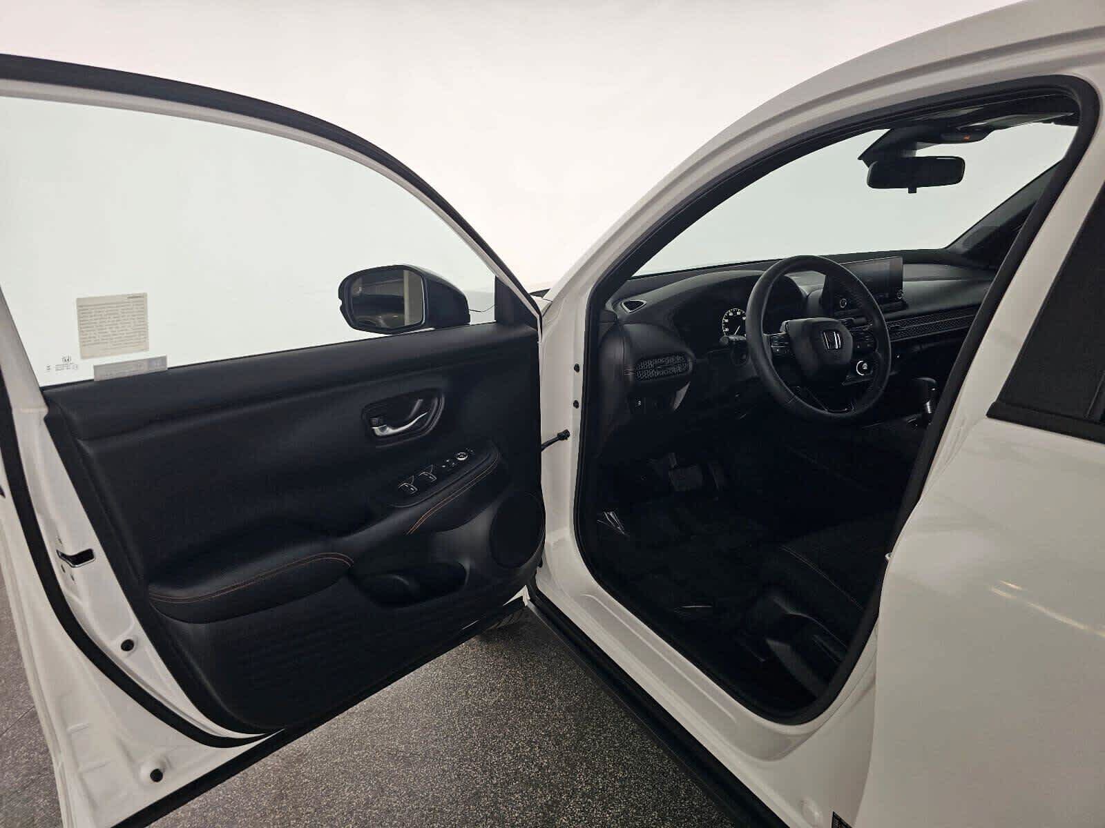 Used 2024 Honda HR-V Sport image 19