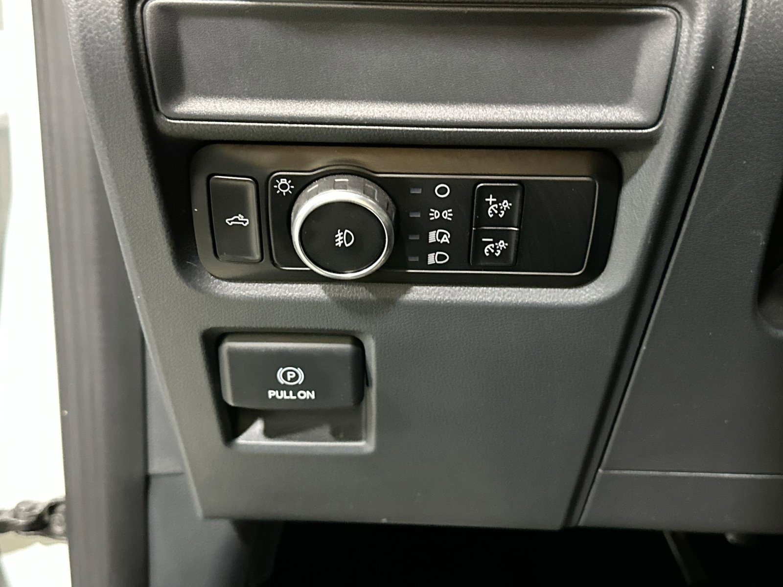 Used 2024 Ford F150 STX image 17