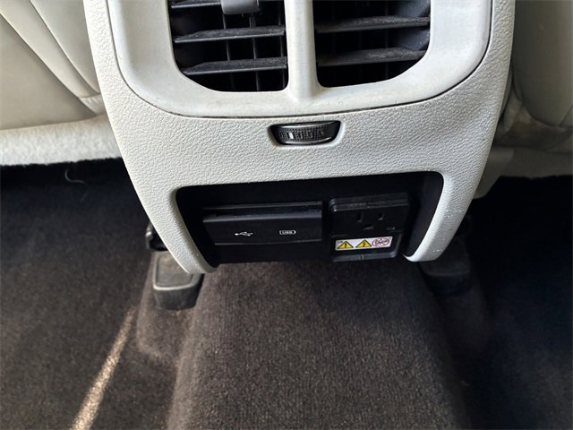 Used 2019 Jeep Cherokee Limited image 17