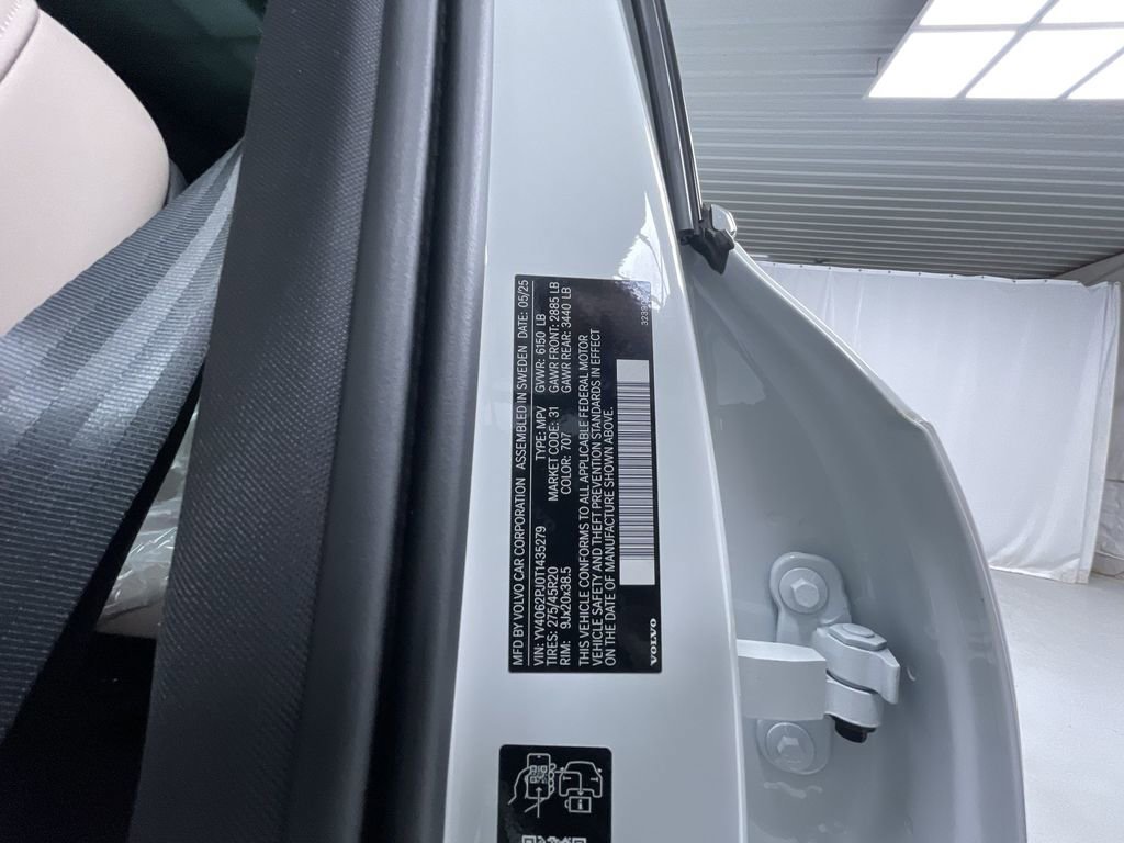 New 2026 Volvo XC90 B6 Core image 22
