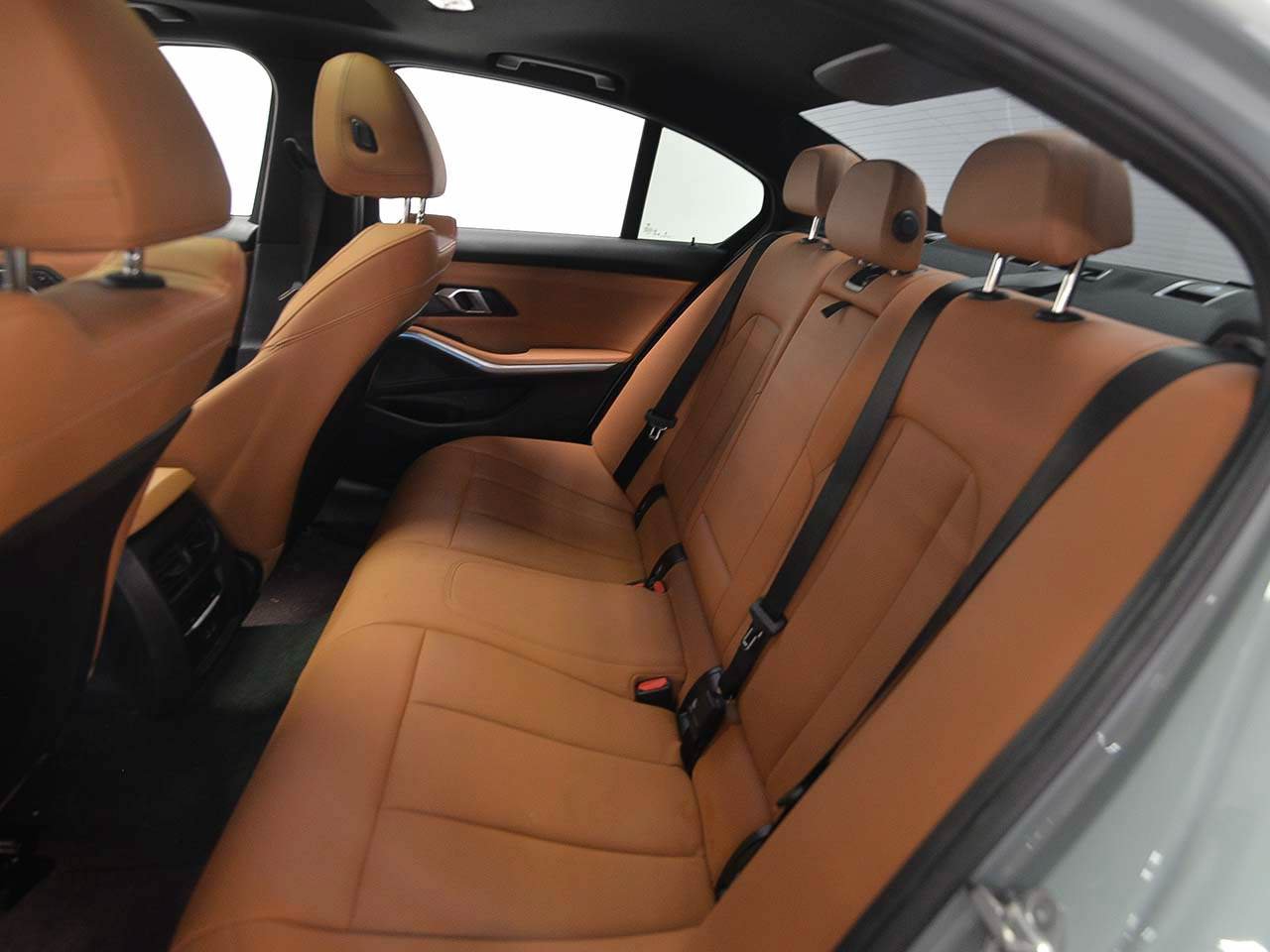Used 2024 BMW 330e w/ M Sport Package RWD image 11