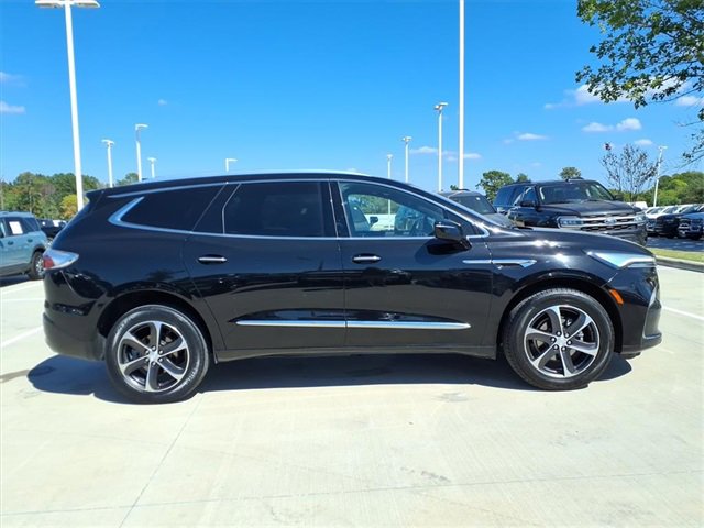 Used 2022 Buick Enclave Essence w/ Sport Touring Edition image 5