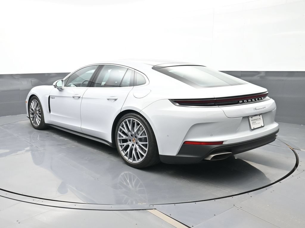 Certified 2025 Porsche Panamera 4 E-Hybrid AWD/4WD image 3