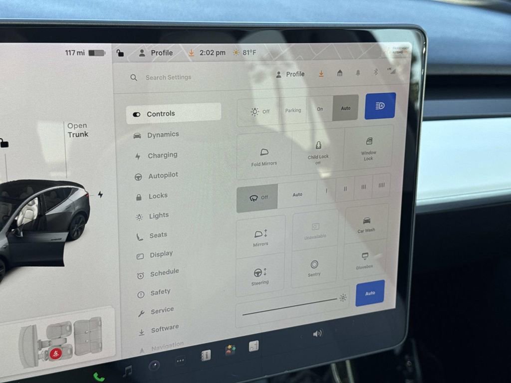 Used 2021 Tesla Model Y Long Range image 16