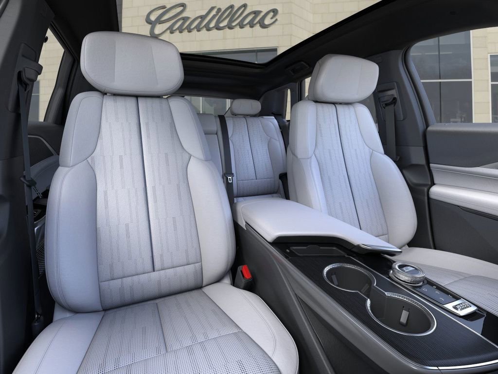 New 2025 Cadillac Lyriq Luxury image 16