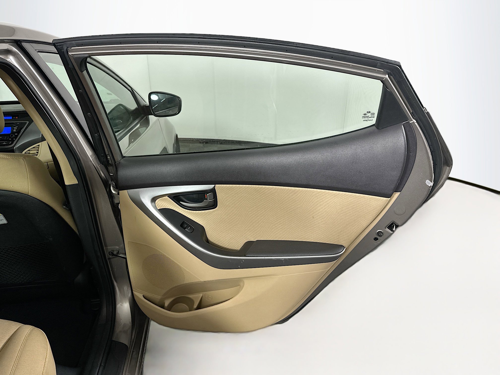 Used 2013 Hyundai Elantra GLS w/ Preferred Pkg image 27