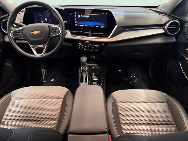 Used 2025 Chevrolet Trax LT w/ LT Convenience Package FWD image 15