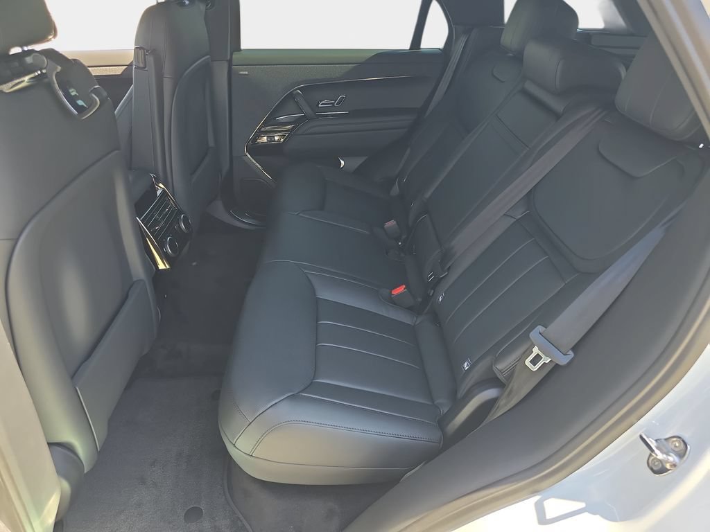 New 2026 Land Rover Range Rover Sport Dynamic SE AWD/4WD image 15