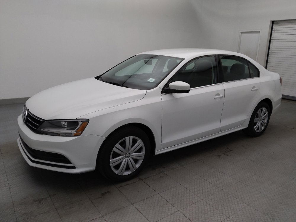 Used 2017 Volkswagen Jetta S image 2