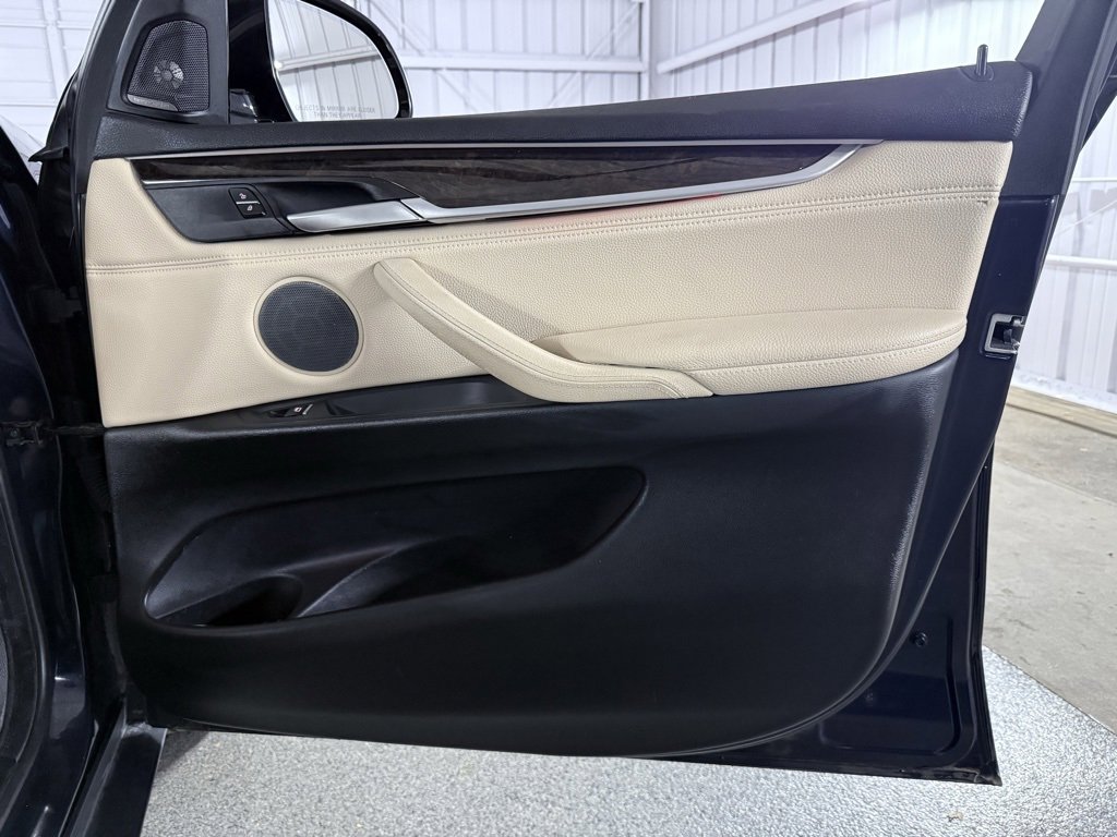 Used 2016 BMW X5 xDrive40e image 31