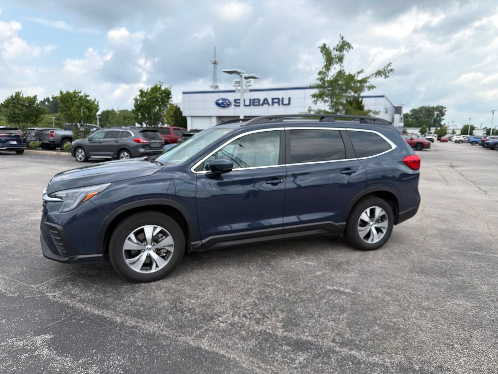 Certified 2025 Subaru Ascent Premium w/ Premium Package AWD/4WD image 25
