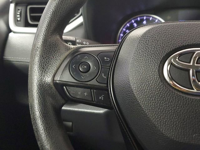 Used 2021 Toyota RAV4 LE image 23