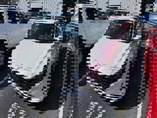 Used 2023 Hyundai Elantra SEL w/ Convenience Package