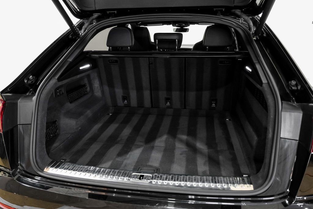 Used 2024 Audi SQ8 Premium Plus w/ Executive Package image 46