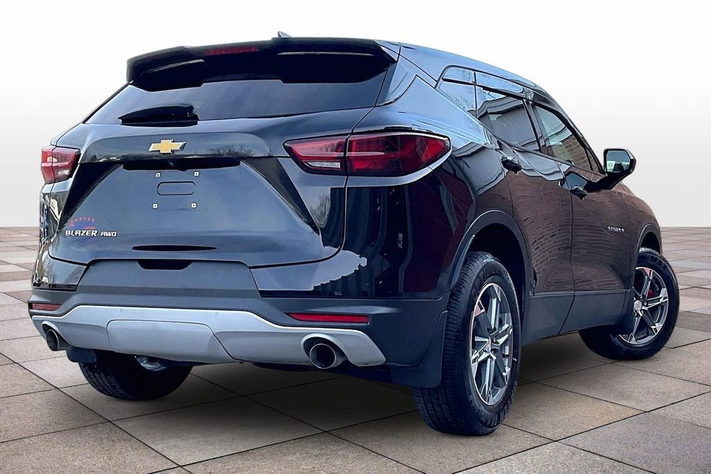 Used 2023 Chevrolet Blazer LT image 12
