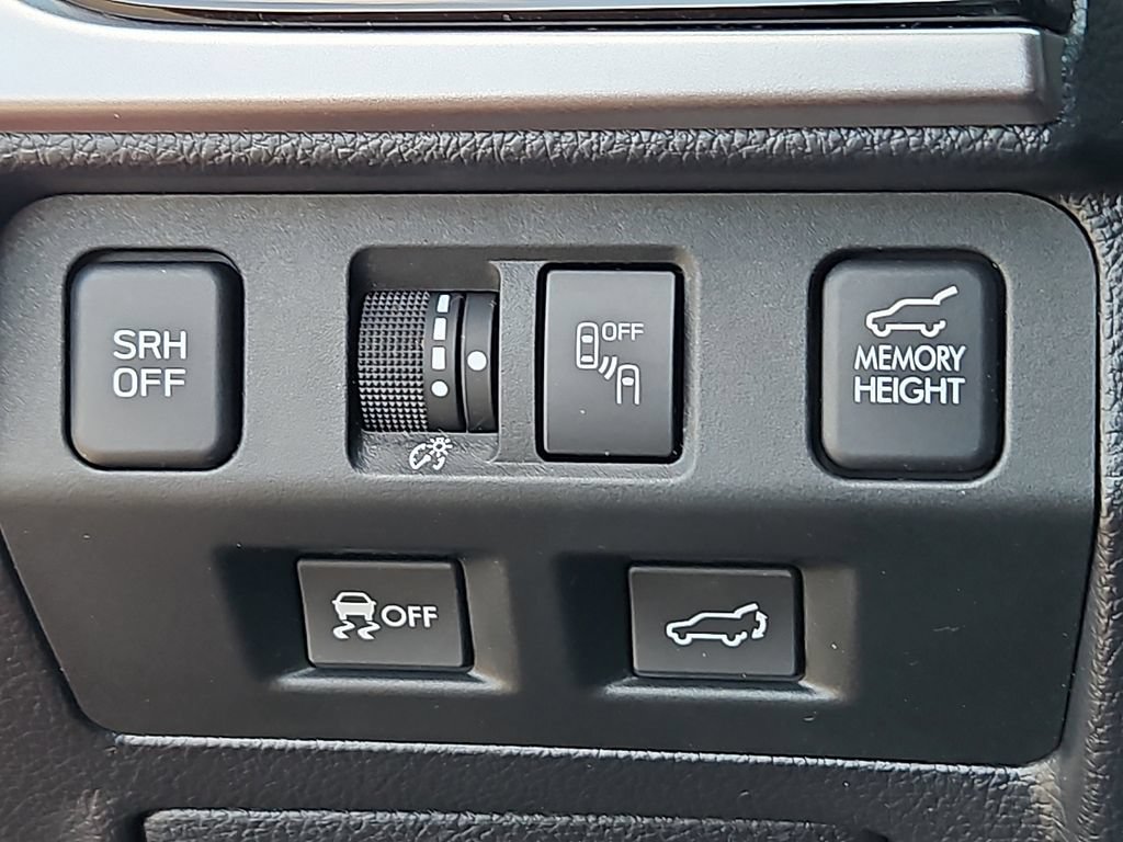 Used 2018 Subaru Forester 2.5i Limited AWD/4WD image 21