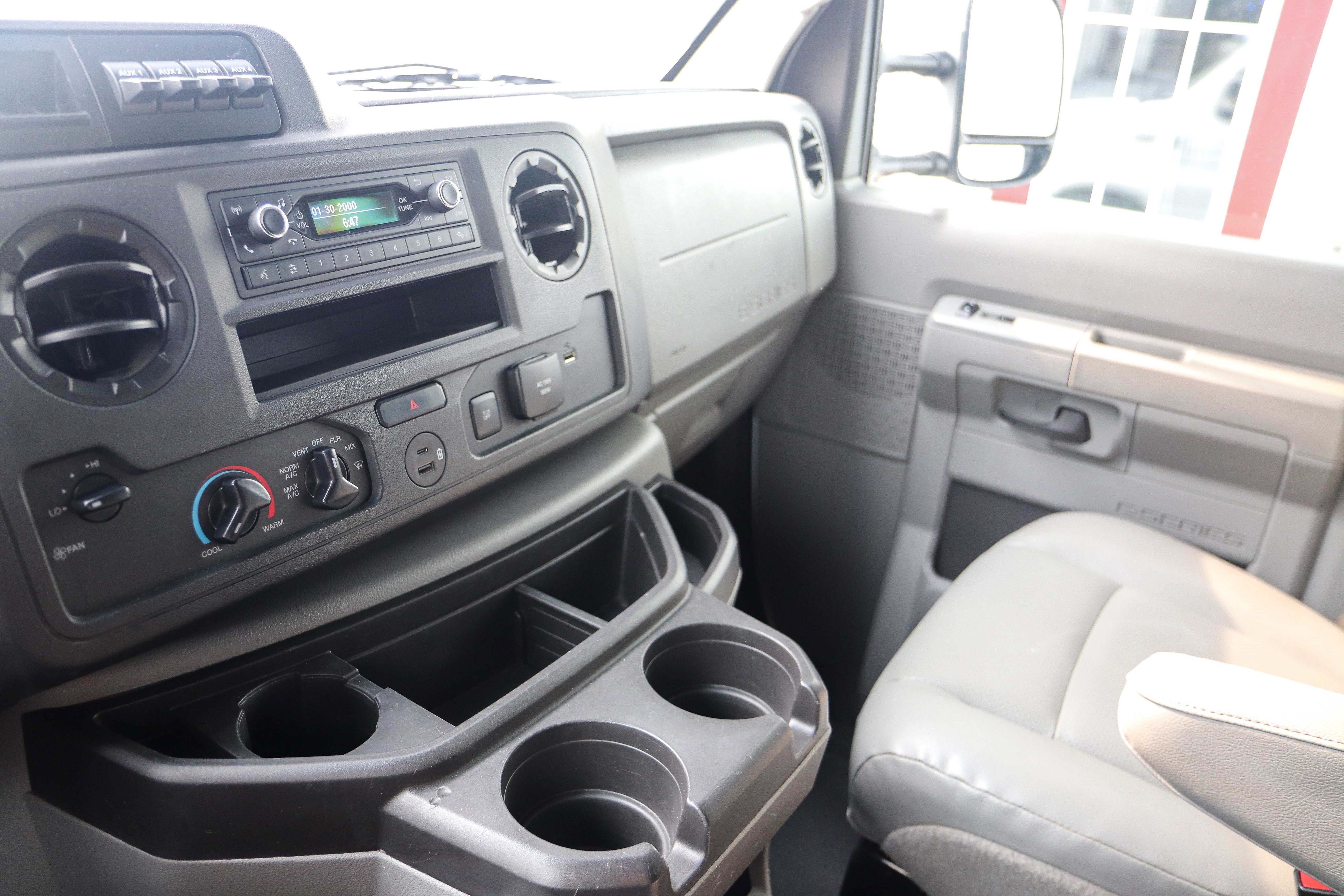 Used 2021 Ford E-450 and Econoline 450 Super Duty w/ Power Windows & Locks Group RWD image 14