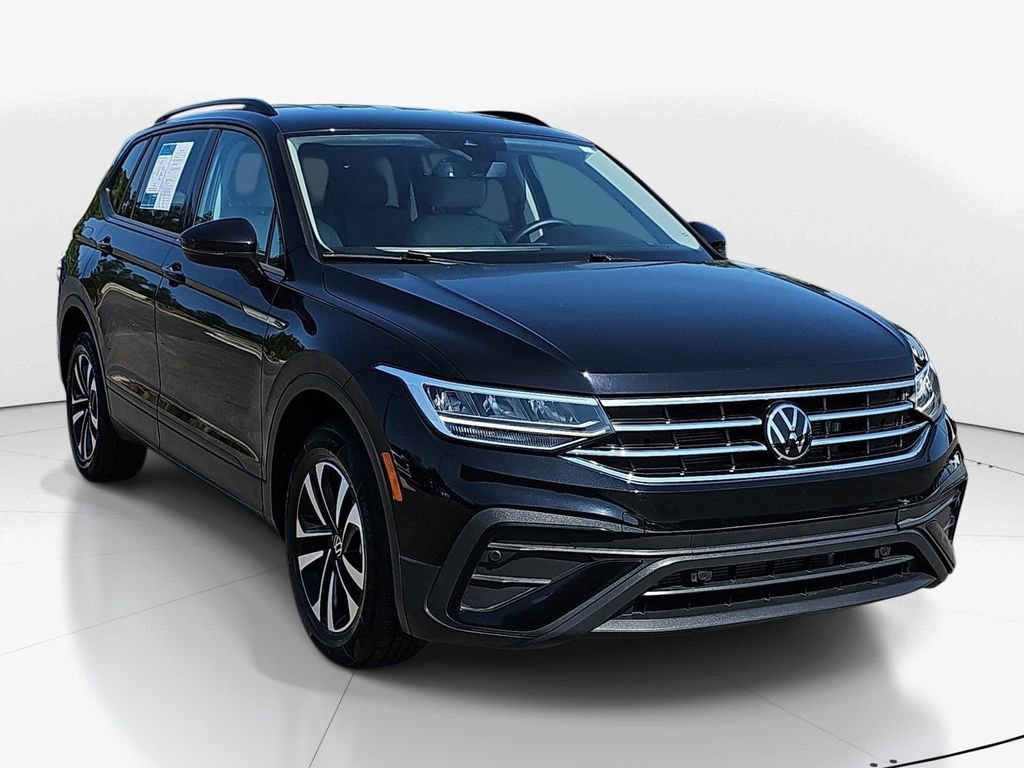 Used 2024 Volkswagen Tiguan S FWD image 3