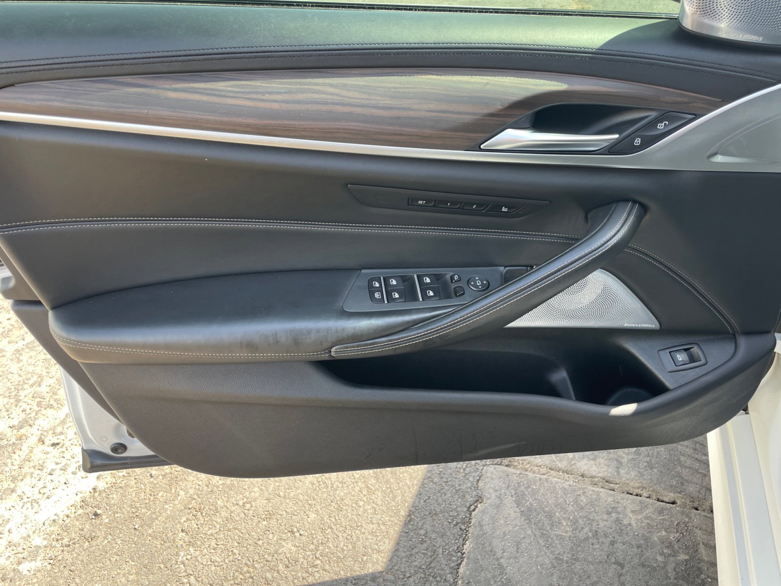 Used 2018 BMW M550i xDrive image 15