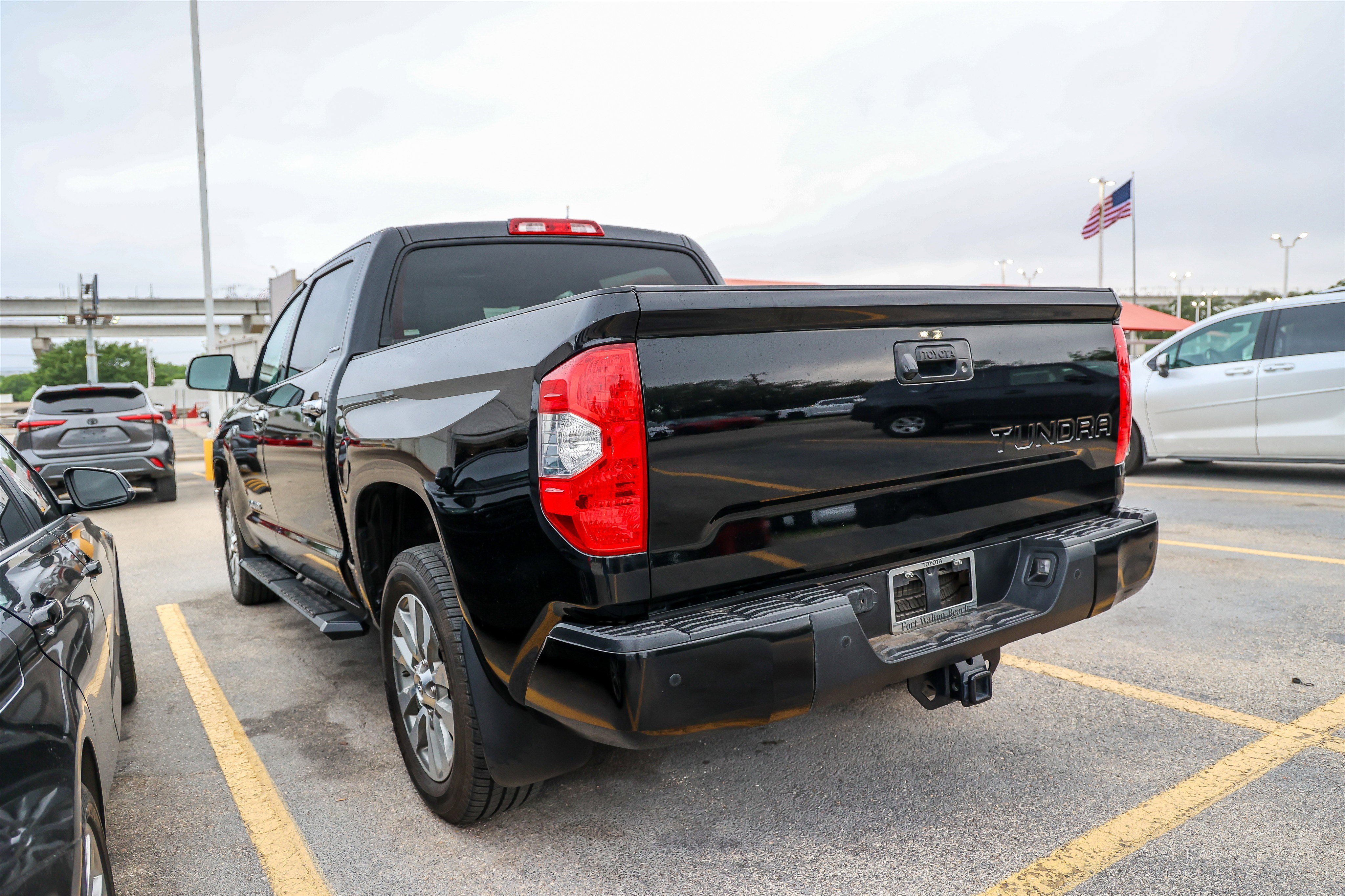 Used 2017 Toyota Tundra Limited image 10