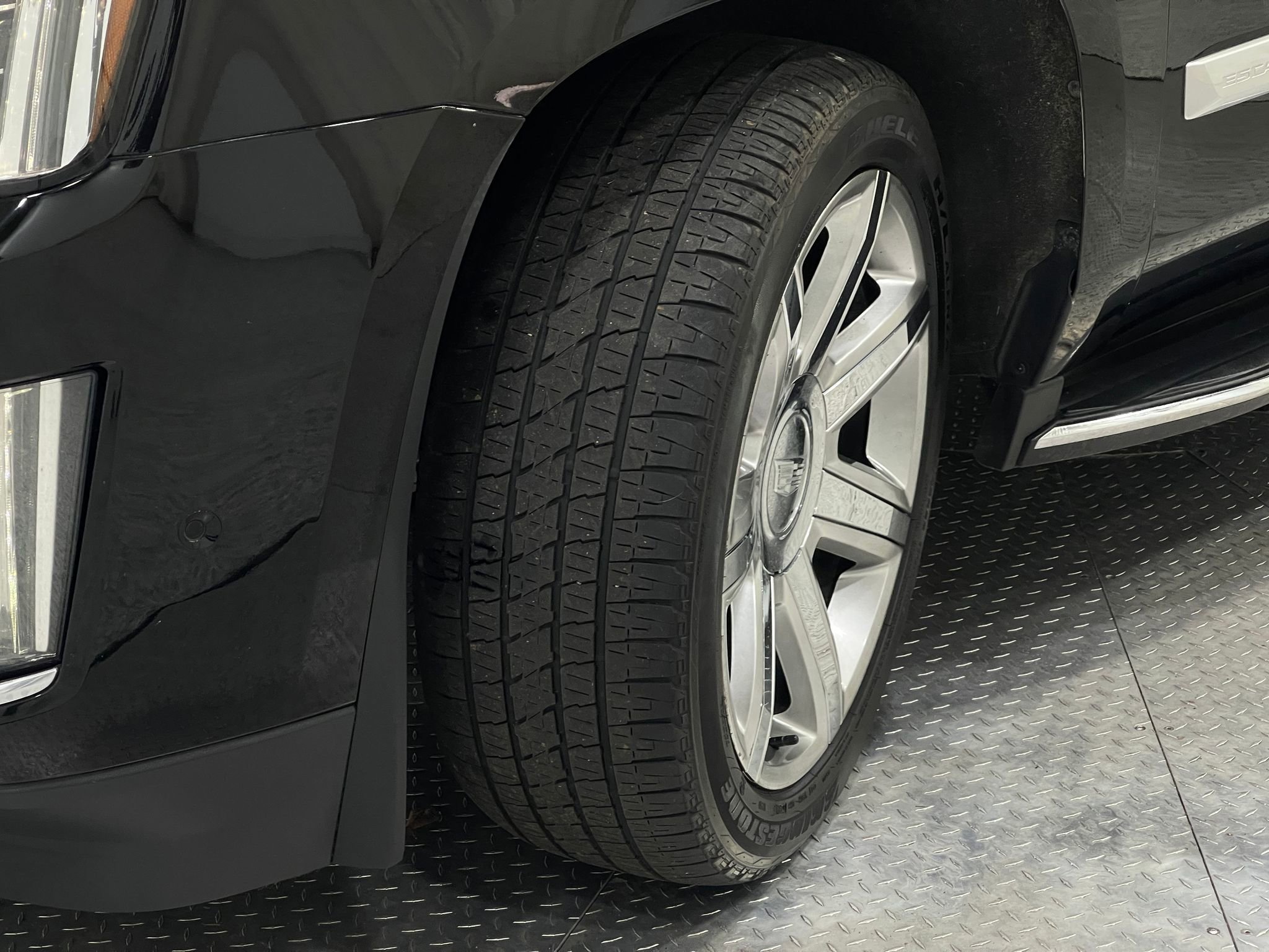 Used 2019 Cadillac Escalade ESV Luxury image 37