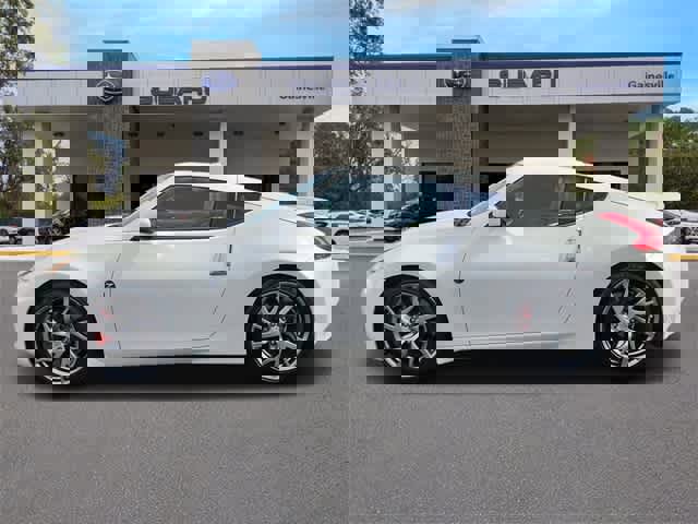 Used 2014 Nissan 370Z Touring w/ Sport Package image 2