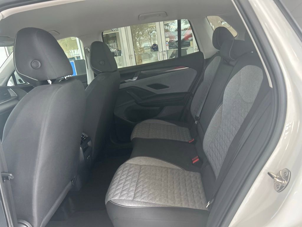 Used 2025 Volkswagen Tiguan S image 46