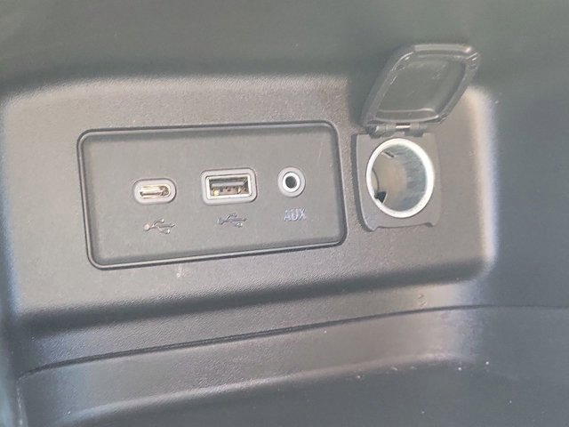 Used 2020 Chevrolet Equinox LT image 27