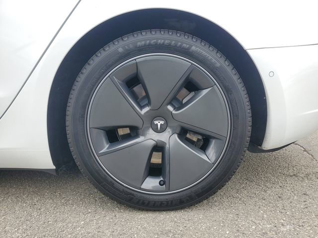 Used 2021 Tesla Model 3 Standard Range Plus image 10