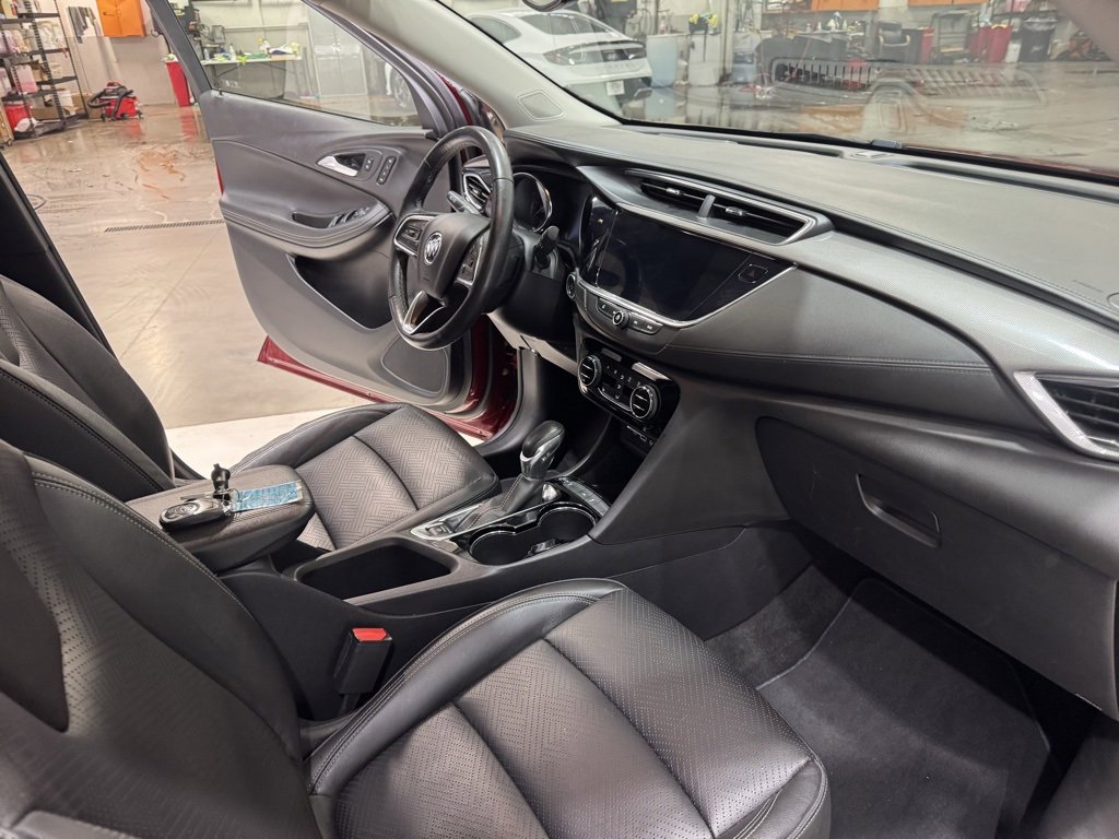 Used 2020 Buick Encore GX Essence image 25