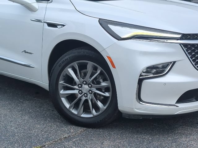Used 2022 Buick Enclave Avenir w/ Avenir Technology Package AWD/4WD image 7