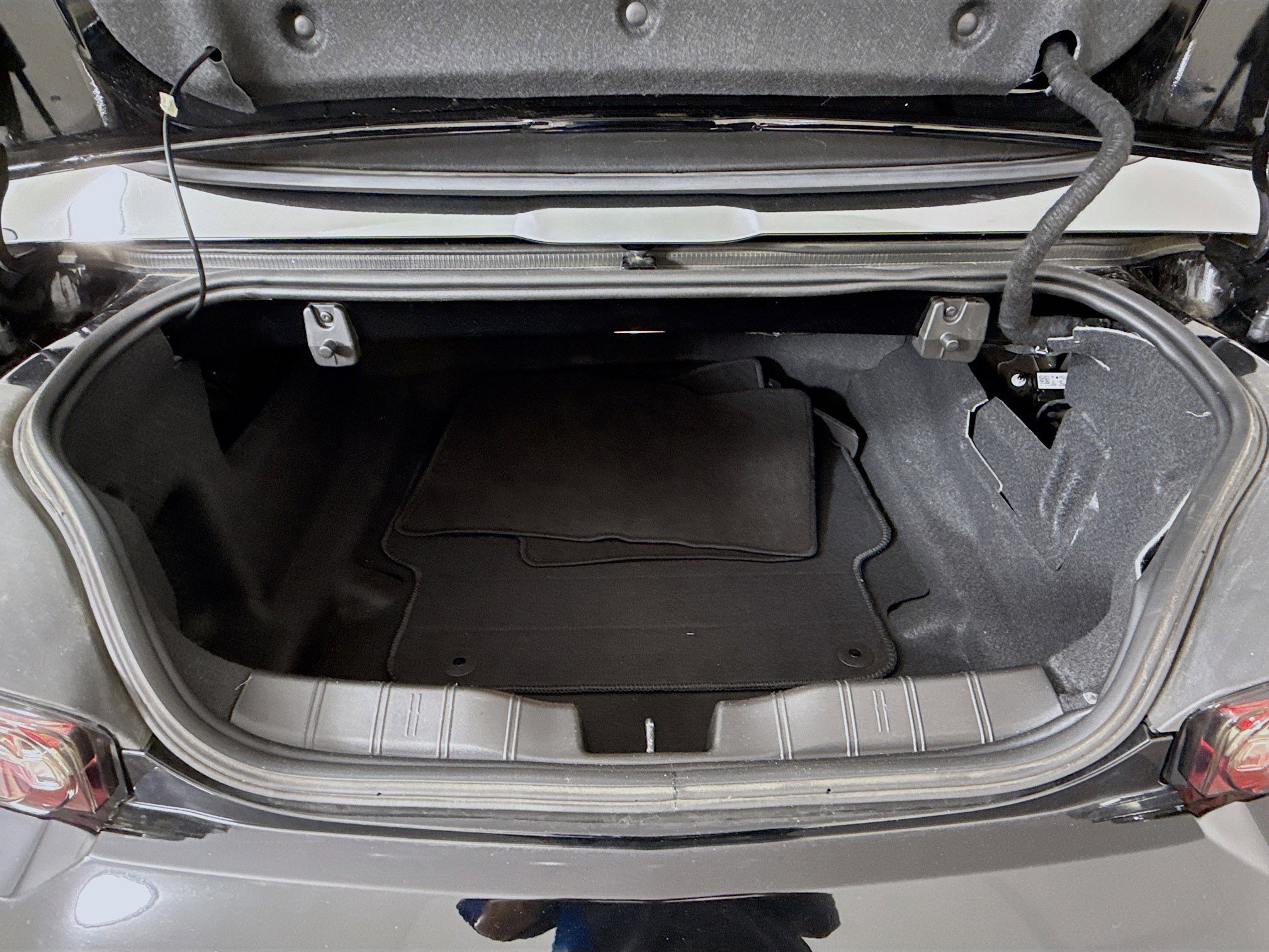 Used 2023 Chevrolet Camaro LT w/ RS Package image 25