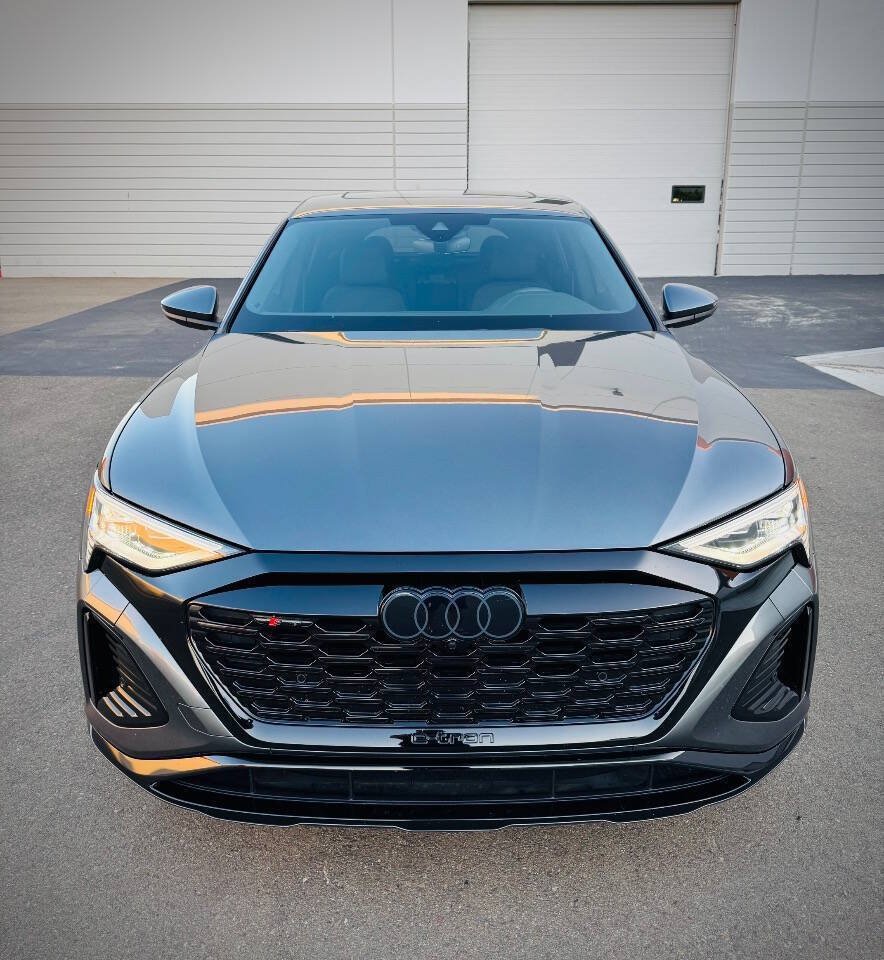 Used 2024 Audi Q8 e-tron Premium AWD/4WD image 2