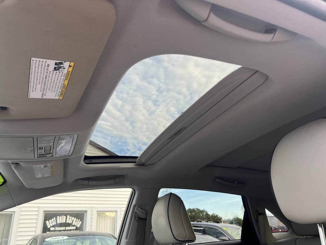 Used 2015 Toyota Venza XLE w/ XLE Premium Package image 32