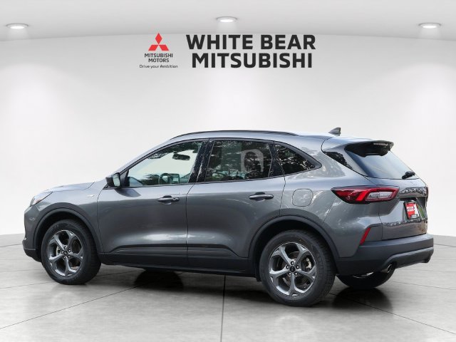 Used 2025 Ford Escape ST-Line Select AWD/4WD image 4