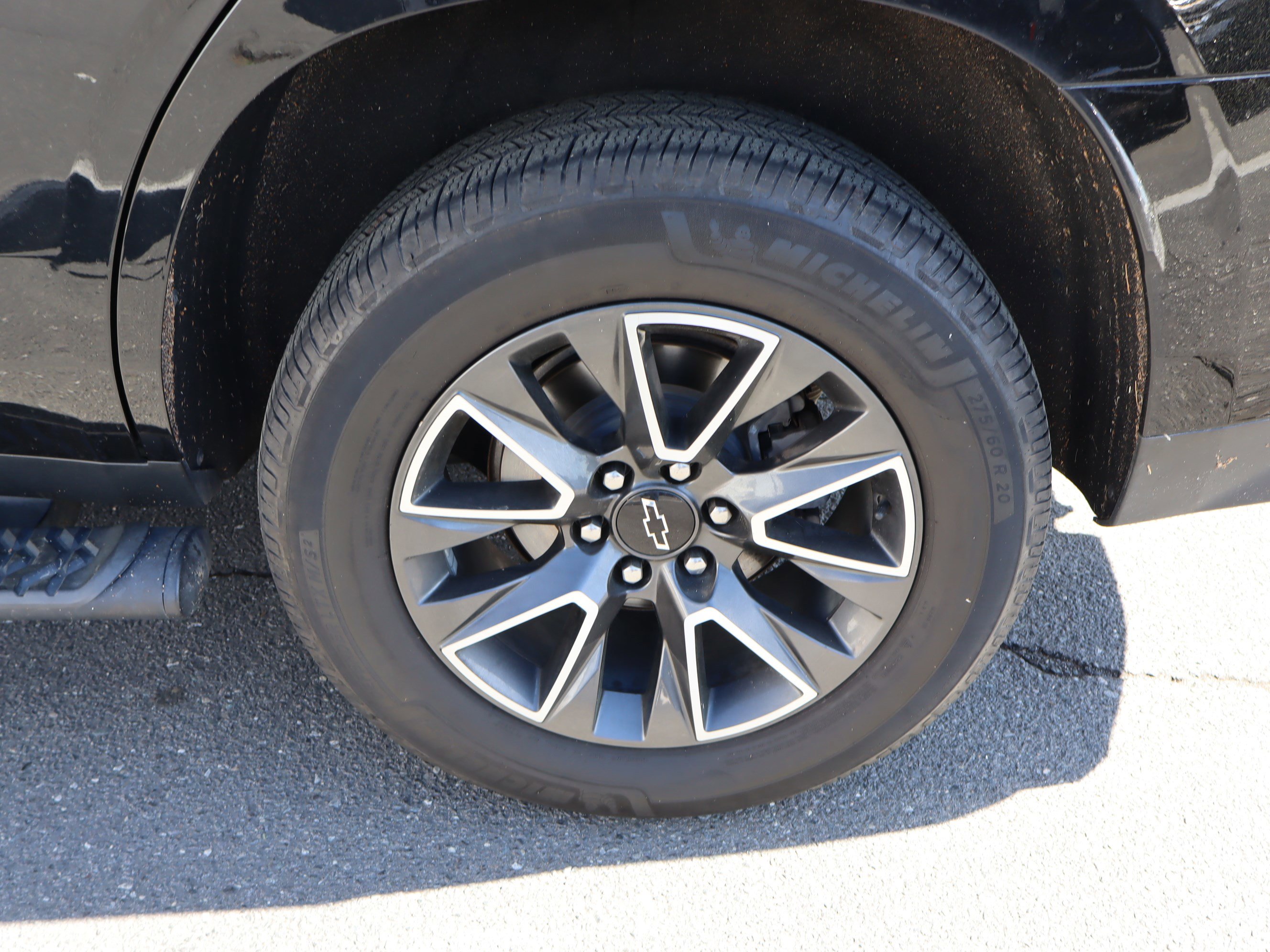 Used 2021 Chevrolet Tahoe Z71 w/ Z71 Off-Road Package image 44