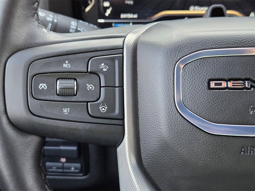 Used 2024 GMC Yukon XL Denali w/ Advanced Technology Package image 23