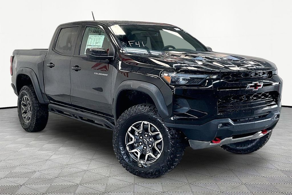 New 2026 Chevrolet Colorado ZR2 w/ Technology Package AWD/4WD image 2