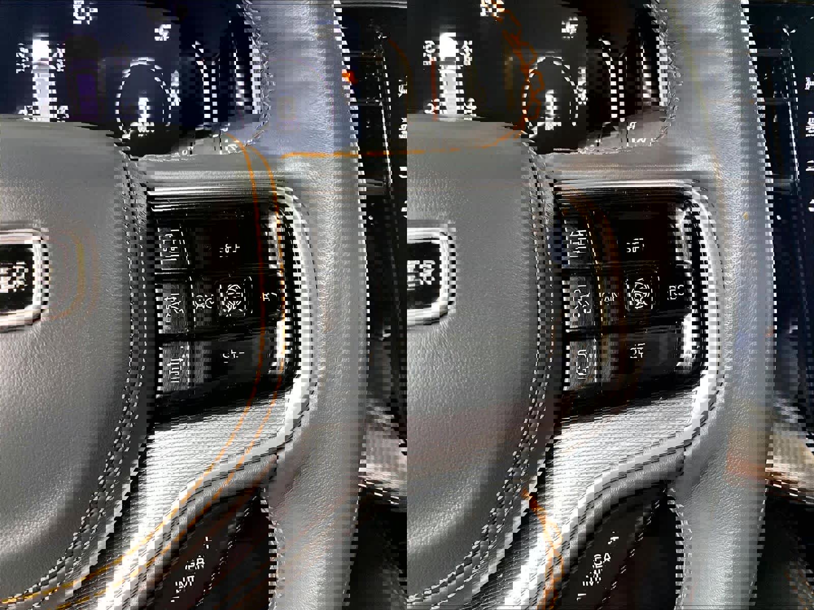 Used 2023 Jeep Grand Wagoneer L Series III w/ Rear Seat Video Group 1 image 25